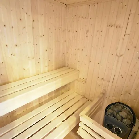 Ferienhaus 5-room In With Garden *
