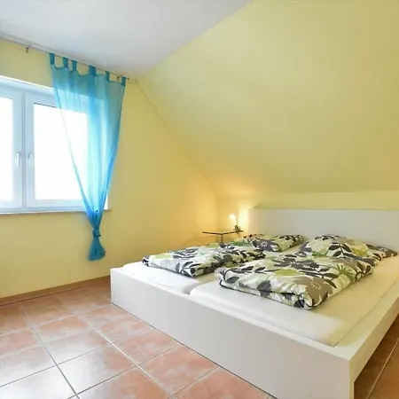5-room In With Garden Ferienhaus