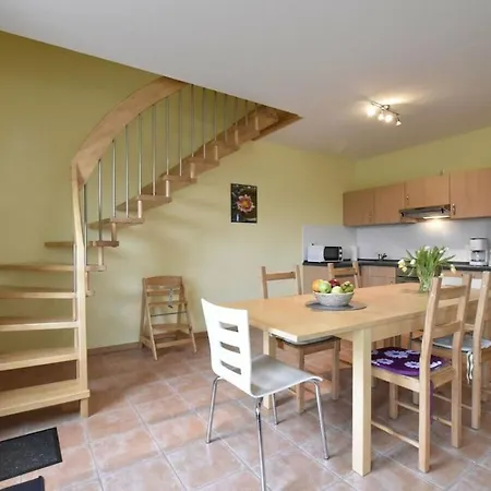 Ferienhaus 5-room In With Garden
