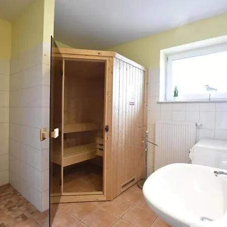Ferienhaus 5-room In With Garden *
